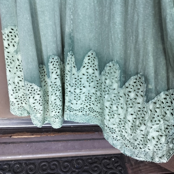 Soft Surroundings Green Long Sleeve Maxi Tshirt Dress with Eyelet Embroidery Hem - Picture 6 of 8